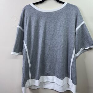 Women’s Gray Contrast-Trim Pullover Top